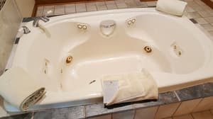 thumbnail: Jetted tub