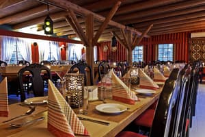 thumbnail: Restaurant