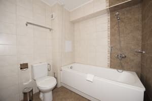 thumbnail: Bathroom amenities