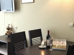 thumbnail: Dining