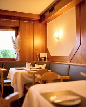 thumbnail: Breakfast area