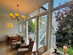 thumbnail: Breakfast area