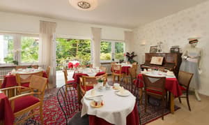 thumbnail: Restaurant