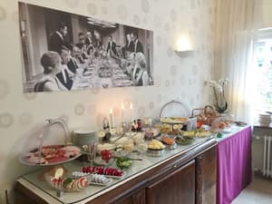 thumbnail: Breakfast buffet
