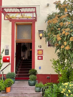 thumbnail: Exterior