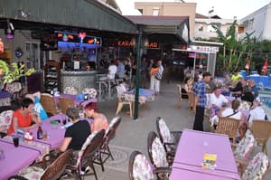 thumbnail: Outdoor dining