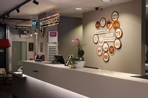 thumbnail: Reception
