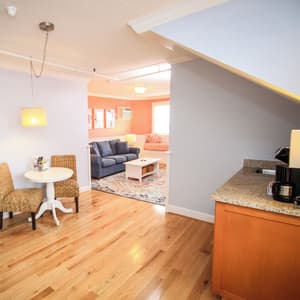 thumbnail: Front of property
