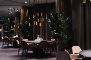 thumbnail: Restaurant