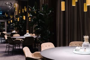 thumbnail: Restaurant