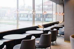 thumbnail: Bar (on property)