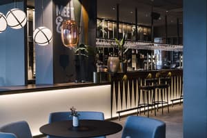 thumbnail: Bar (on property)