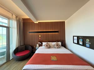 thumbnail: Room
