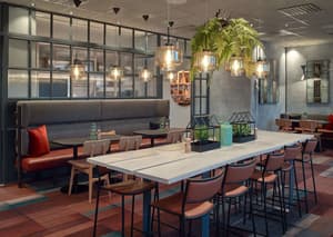 thumbnail: Bar (on property)