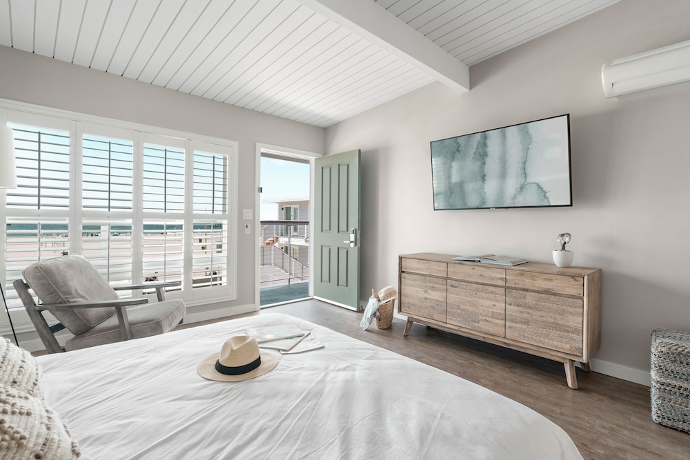 Beach/ocean view