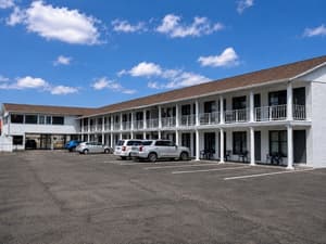thumbnail: Exterior