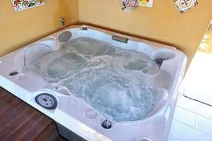 thumbnail: Jetted tub