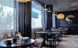 thumbnail: Restaurant