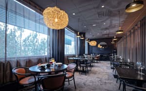 thumbnail: Restaurant