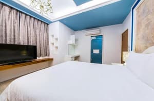 thumbnail: Room