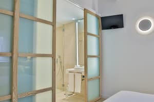 thumbnail: Bathroom sink