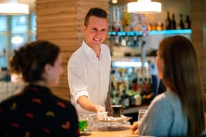 thumbnail: Bar (on property)