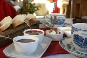 thumbnail: Breakfast area