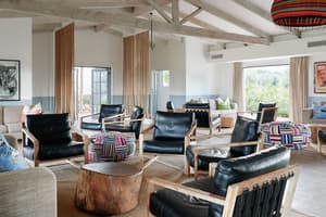 thumbnail: Lobby sitting area