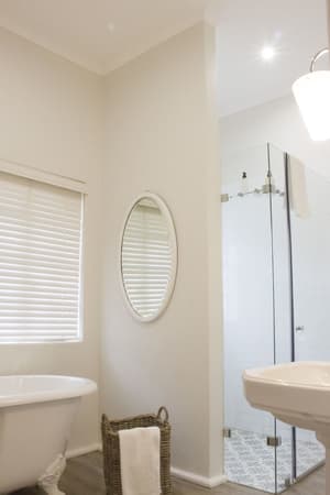thumbnail: Bathroom shower