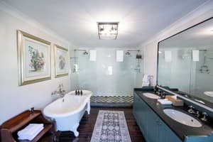 thumbnail: Bathroom sink