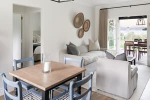 thumbnail: Living area
