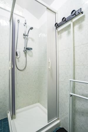 thumbnail: Bathroom shower