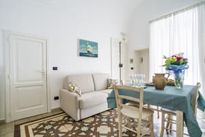 thumbnail: In-room dining