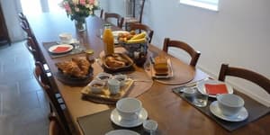 thumbnail: Breakfast area