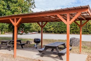 thumbnail: BBQ/picnic area