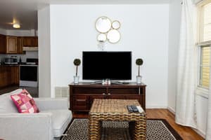 thumbnail: Living area