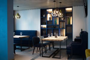 thumbnail: Restaurant