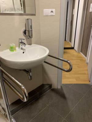 thumbnail: Accessible bathroom