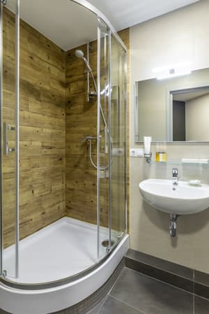 thumbnail: Bathroom shower