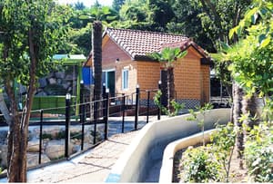 thumbnail: Exterior