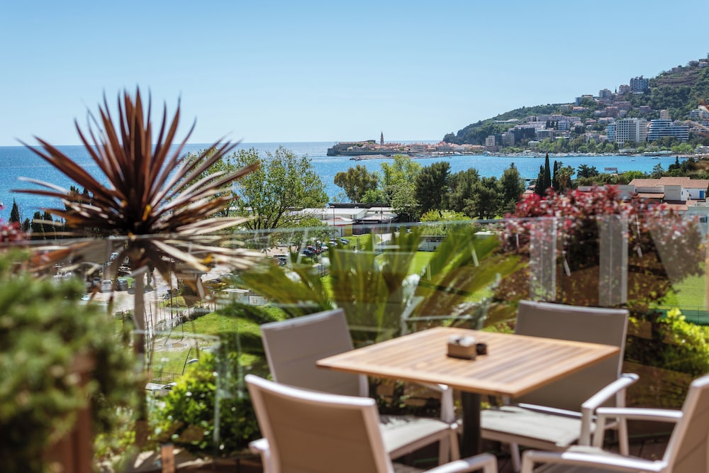 Restaurant-cafeteria