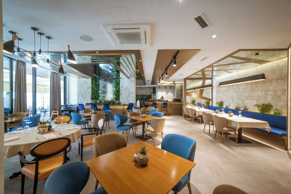 Restaurant-cafeteria