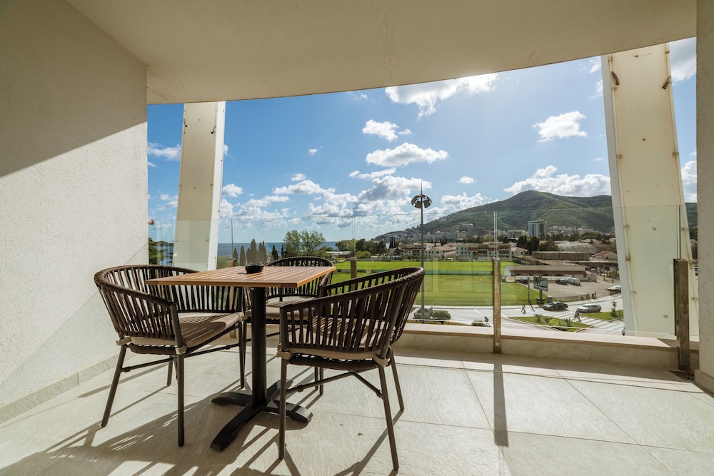 Restaurant-cafeteria