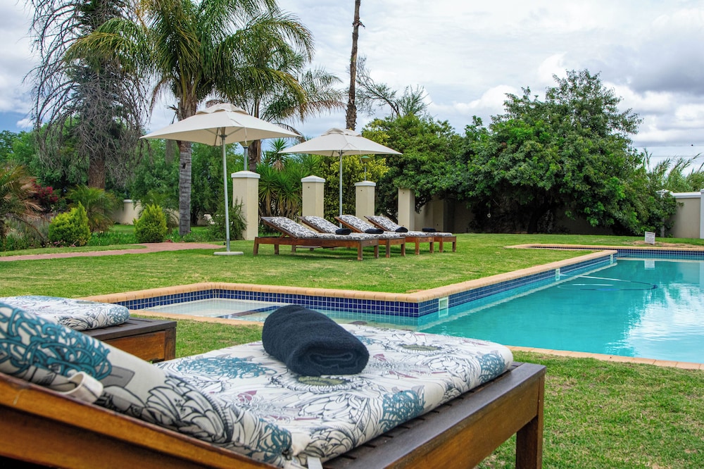Infinity pool