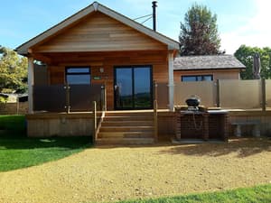 thumbnail: Exterior