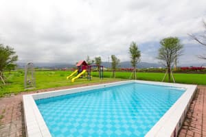 thumbnail: Outdoor pool