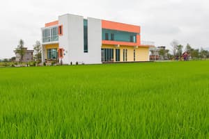 thumbnail: Front of property