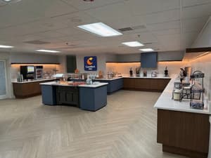 thumbnail: Breakfast area