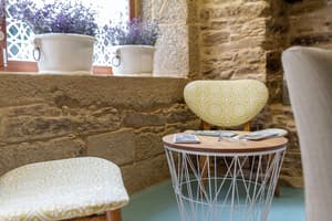thumbnail: Interior detail
