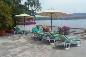 thumbnail: Sundeck